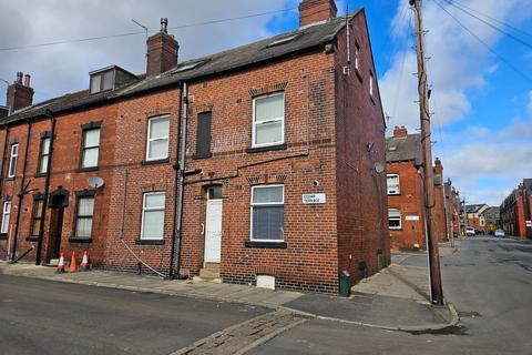 3 bedroom terraced house for sale, Cedar Terrace, Leeds