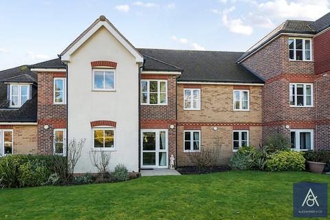 1 bedroom apartment for sale, St Rumbolds Court, Northants NN13