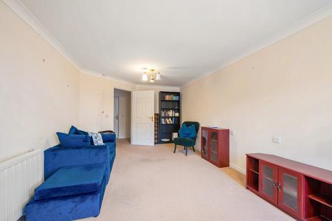 1 bedroom apartment for sale, St Rumbolds Court, Northants NN13