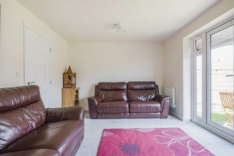 3 bedroom terraced house for sale, Toki Road, Buckinghamshire MK18