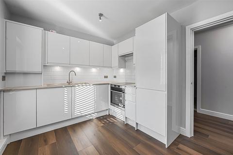 3 bedroom apartment to rent, Prince Edward Road, London E9