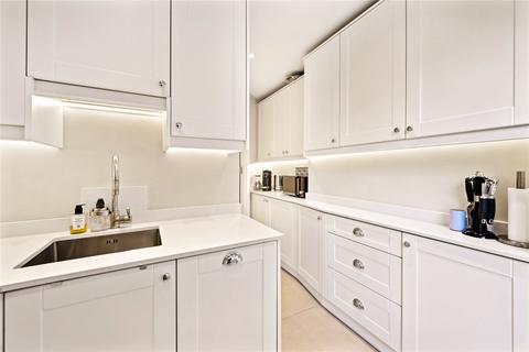 Ground Floor Flat, 18 Redcliffe Street, London, SW10 9DT