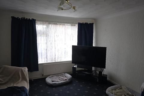 3 bedroom semi-detached house for sale, Northwood Drive, Sittingbourne