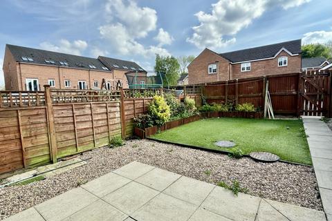 4 bedroom townhouse for sale, Radulf Gardens, Liversedge, WF15