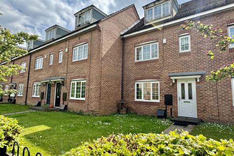 4 bedroom townhouse for sale, Radulf Gardens, Liversedge, WF15