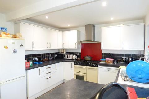 3 bedroom terraced house for sale, 14 Windsor Close, Malvern, Worcestershire, WR14