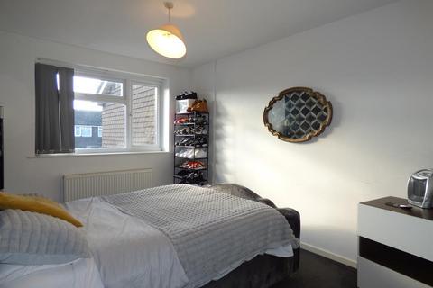 3 bedroom terraced house for sale, 14 Windsor Close, Malvern, Worcestershire, WR14