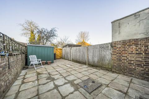 329 Commonside East, Mitcham, CR4 1HE