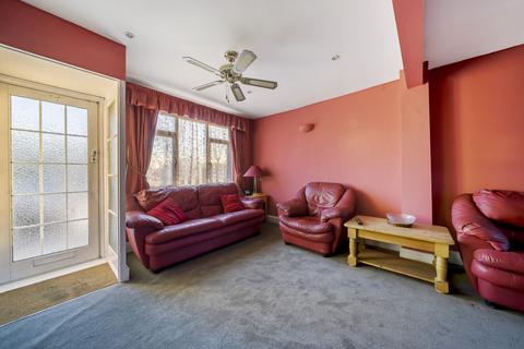 329 Commonside East, Mitcham, CR4 1HE