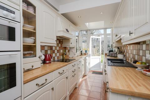 4 bedroom terraced house for sale, Hamilton Road, London SW19