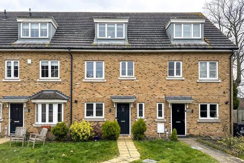 4 bedroom terraced house for sale, Blenheim Square, Epping CM16