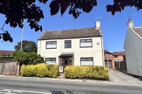 4 bedroom detached house for sale, Station Road, Hull HU12