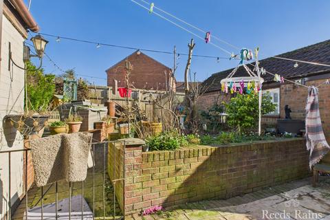 4 bedroom detached house for sale, Station Road, Hull HU12