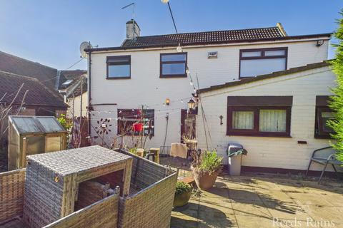 4 bedroom detached house for sale, Station Road, Hull HU12
