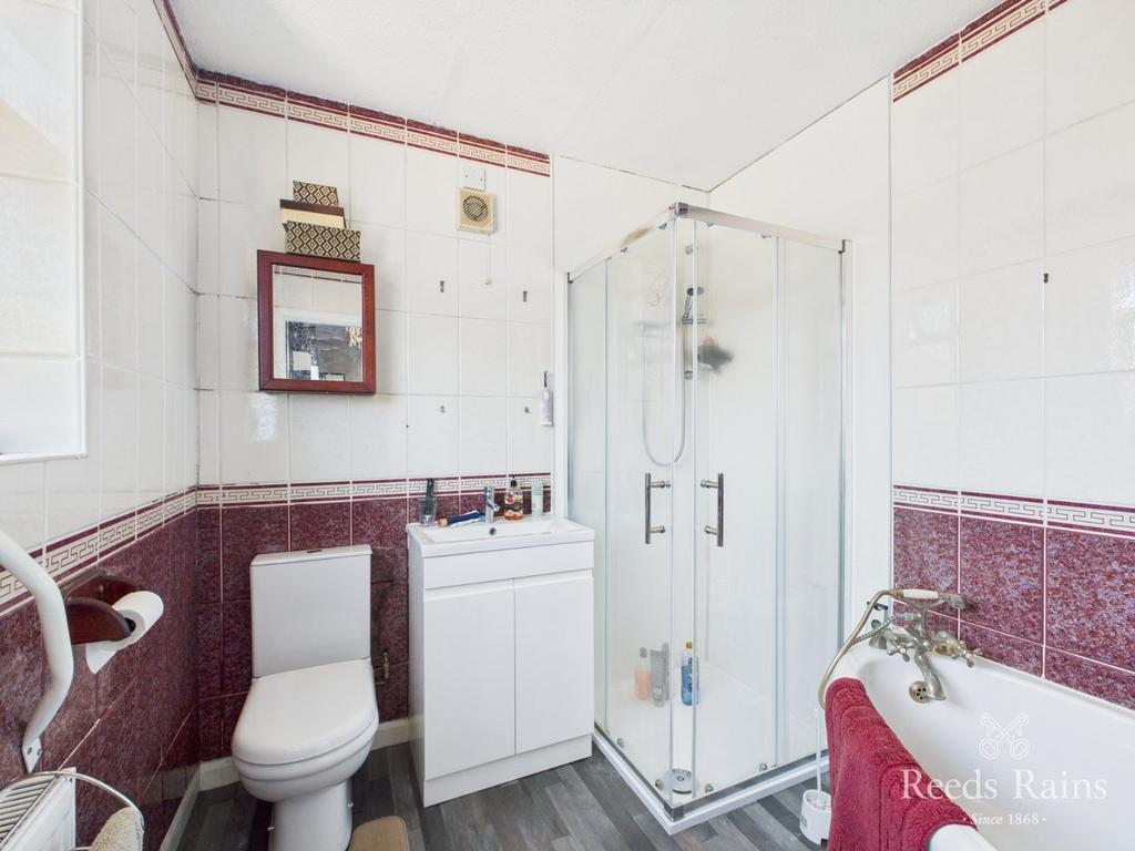 First Floor Bathroom