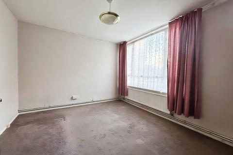 4 bedroom end of terrace house for sale, Philip Street, London E13