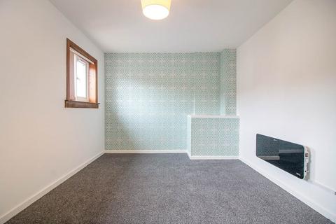 2 bedroom terraced house to rent, Brownhill Street, Dundee DD2