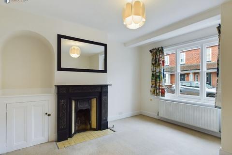 2 bedroom terraced house to rent, Reigate RH2