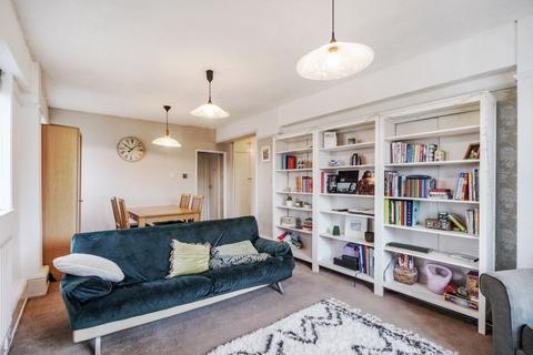 2 bedroom flat to rent, NW6