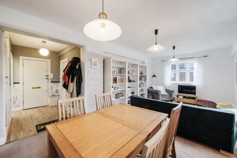 2 bedroom flat to rent, NW6