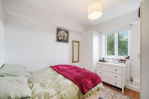 2 bedroom flat to rent, NW6