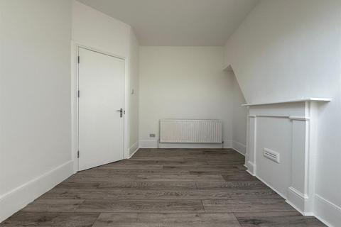 4 bedroom house to rent, Pembury Road, London