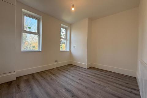 4 bedroom house to rent, Pembury Road, London