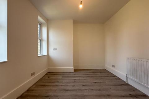 4 bedroom house to rent, Pembury Road, London