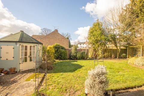 4 bedroom detached bungalow for sale, Queens Road, Fakenham