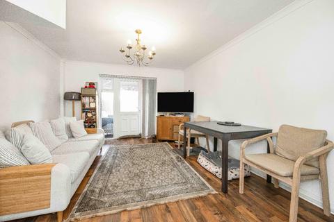 2 bedroom terraced house for sale, Manor Road, London,  E15