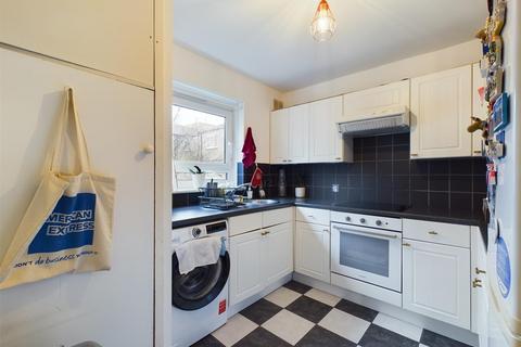 1 bedroom apartment to rent, William Guy Gardens, London E3