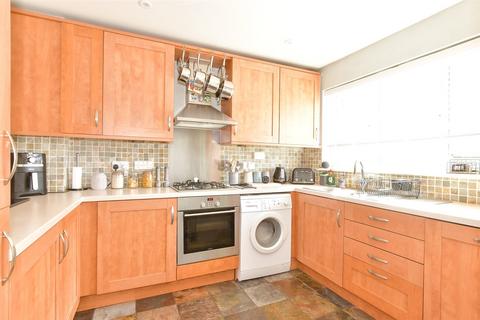 3 bedroom terraced house for sale, Finch Close, Faversham, Kent