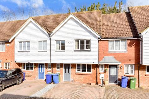 3 bedroom terraced house for sale, Finch Close, Faversham, Kent