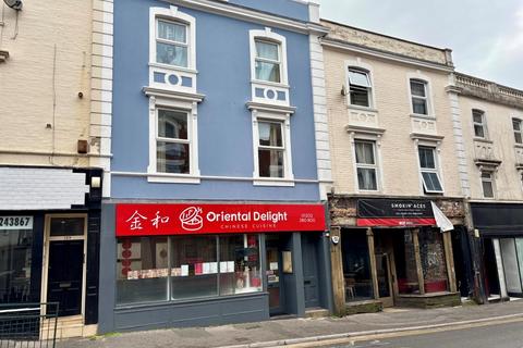 2 bedroom flat to rent, Commercial Road, Triangle