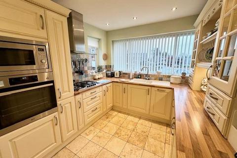 4 bedroom semi-detached house for sale, Copley Mount, Copley, Halifax