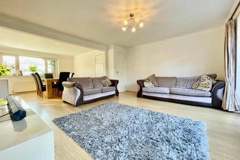 4 bedroom detached house for sale, Locksley Drive, Ferndown