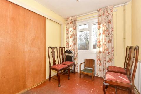 3 bedroom terraced house for sale, Alderney Gardens, Wickford, Essex