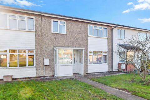 3 bedroom terraced house for sale, Alderney Gardens, Wickford, Essex