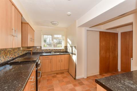 3 bedroom terraced house for sale, Alderney Gardens, Wickford, Essex