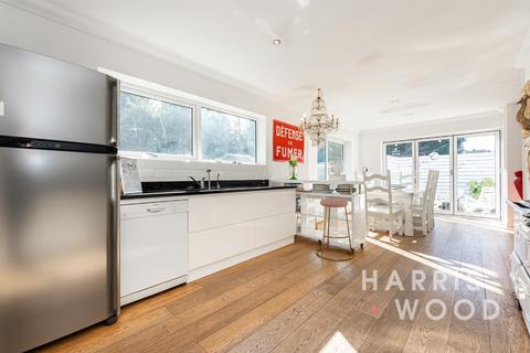 2 Ernalds Close, Earls Colne, Colchester, CO6 2SF