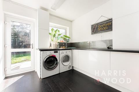 2 Ernalds Close, Earls Colne, Colchester, CO6 2SF