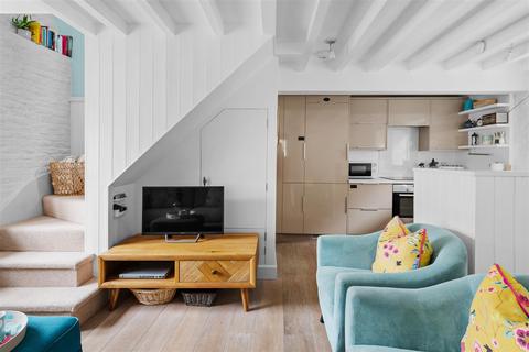 undefined, Ashwin Court, Evesham WR11