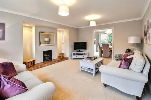 4 bedroom detached house for sale, Strachey Avenue, Leamington Spa