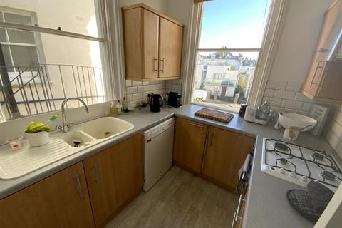 2 bedroom flat to rent, Medina Villas, Hove