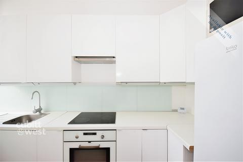 2 bedroom apartment to rent, Buckingham Road Brighton BN1