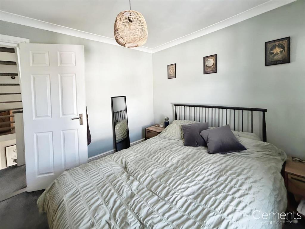 B452f0ac-Bedroom 20 Two 201.jpg