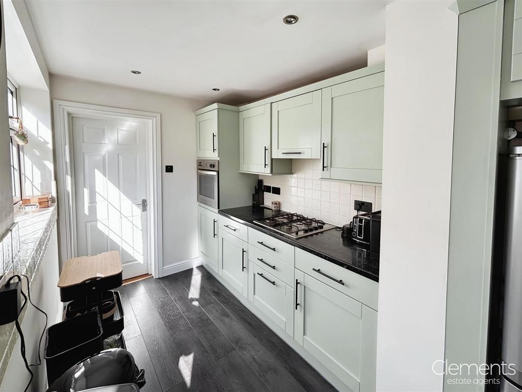 0916e427-Kitchen 203.jpg