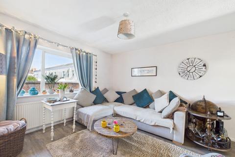 2 bedroom maisonette for sale, Cedar Court Road, Cheltenham GL53