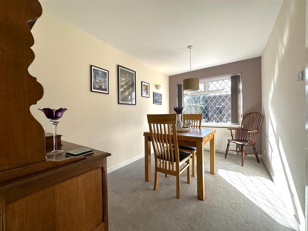 Dining Room 646