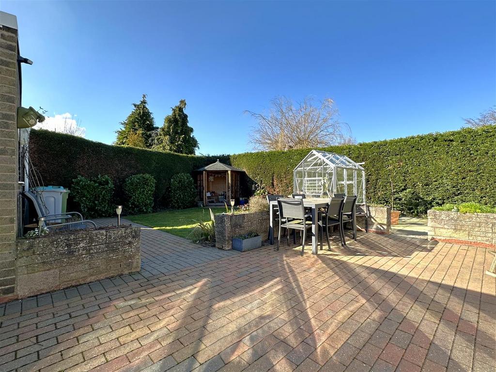 Private Enclosed Garden 570
